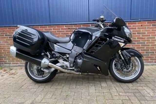 Kawasaki GTR 1400 (2007) thumbnail 1