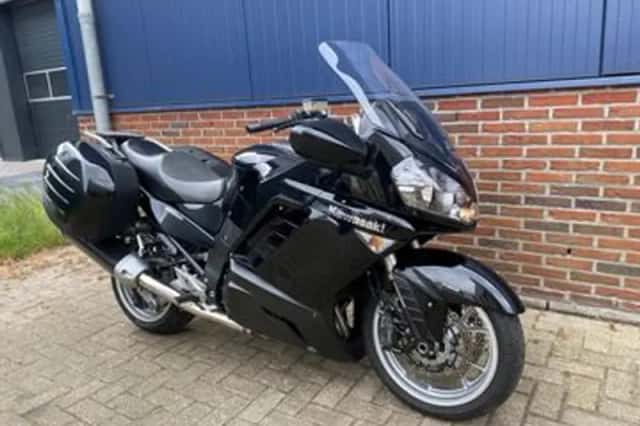 Kawasaki GTR 1400 (2007) thumbnail 2