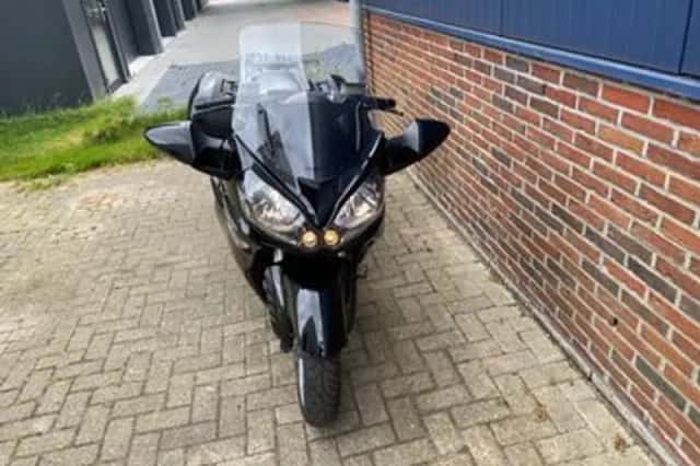 Kawasaki GTR 1400 (2007) thumbnail 3