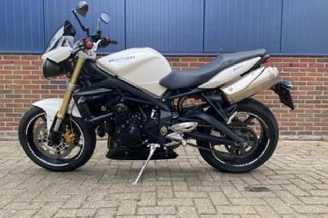 Triumph Street Triple 675 (2009) thumbnail 4