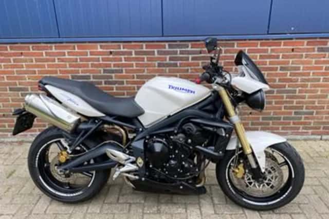 Triumph Street Triple 675 (2009) thumbnail 6