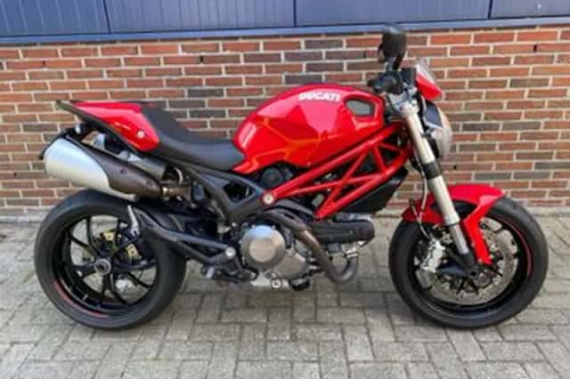 Ducati M 796 (2014) thumbnail 1