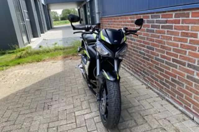 Triumph Street Triple 765 RS (2021) thumbnail 6