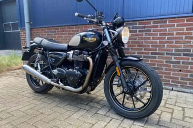 Triumph Street Twin Gold Line (2021) thumbnail 2