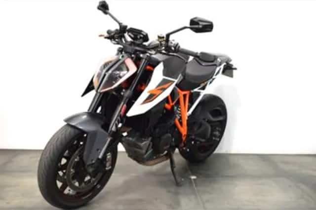 KTM 1290 SuperDuke R (2018) thumbnail 6