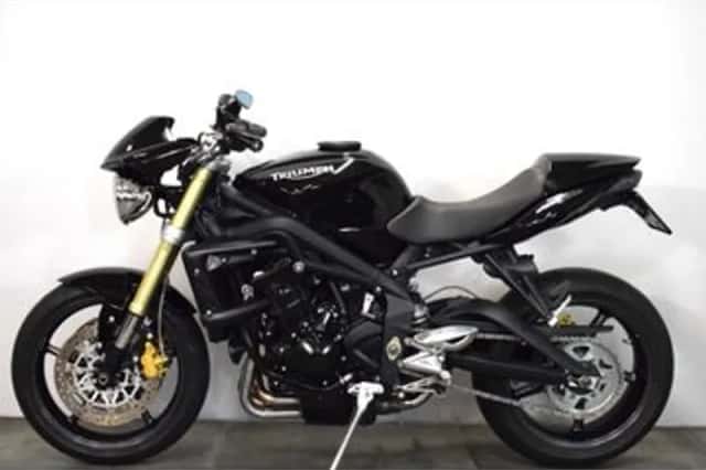 Triumph Street Triple (2008) thumbnail 2