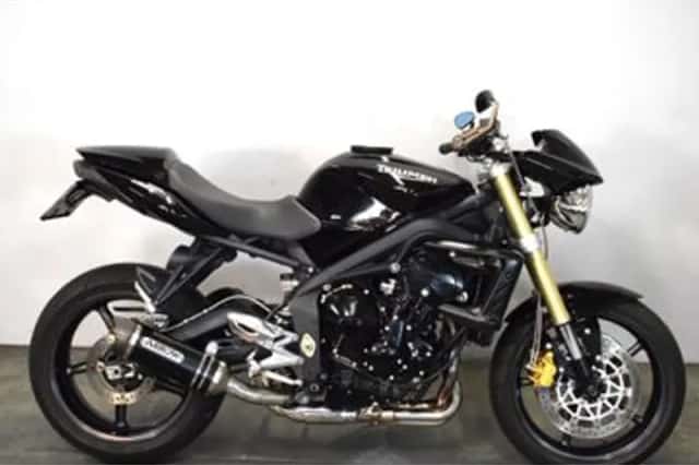 Triumph Street Triple (2008) thumbnail 3