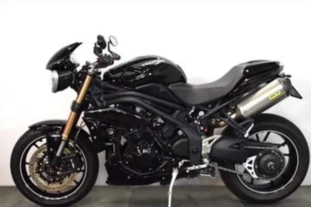 Triumph Speed Triple (2016) thumbnail 2