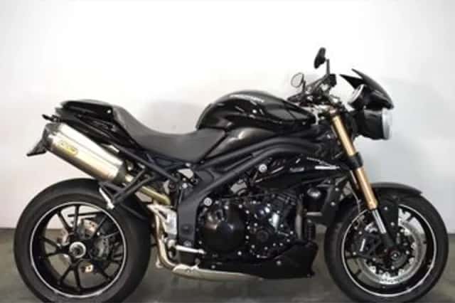 Triumph Speed Triple (2016) thumbnail 3