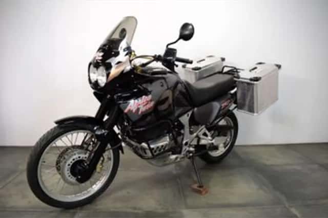 Honda XRV 750 Africa Twin (1998) thumbnail 1