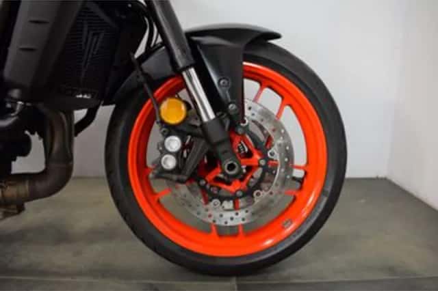 Yamaha MT-09 (2021) thumbnail 1