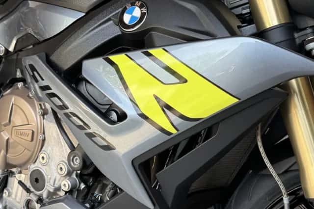 BMW S 1000 R (2024) thumbnail 3