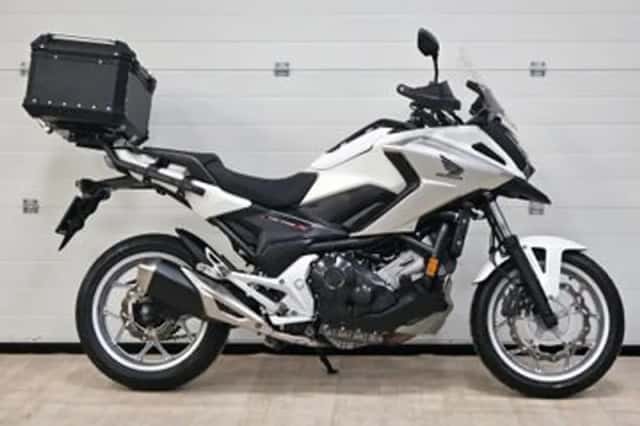 Honda NC750X (2016) thumbnail 5
