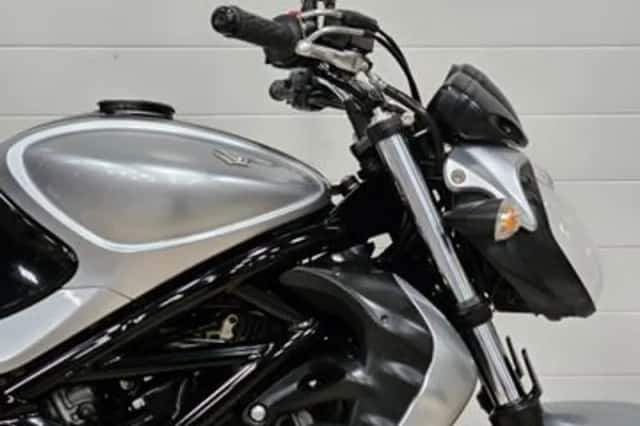 Suzuki SFV 650 Gladius (2011) thumbnail 6