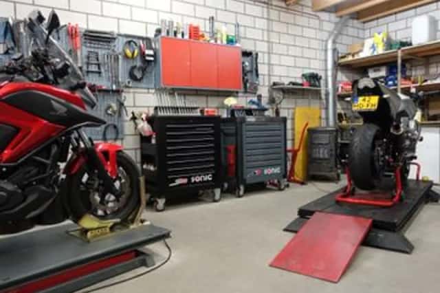 Yamaha XT 1200 Z Super Tenere (2015) thumbnail 6