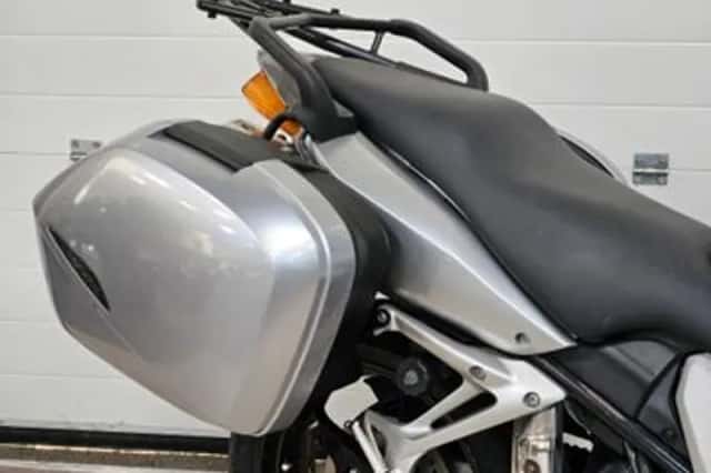 Honda VFR 800F V TEC (2004) thumbnail 2