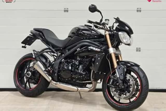 Triumph Speed Triple 1050 (2012) thumbnail 1