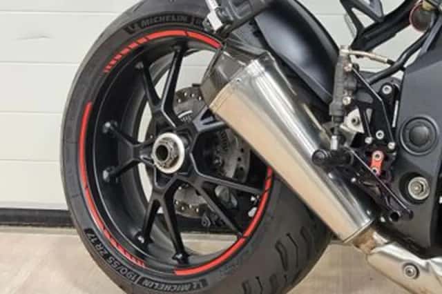 Triumph Speed Triple 1050 (2012) thumbnail 2