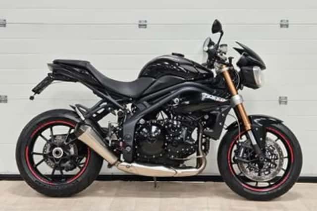 Triumph Speed Triple 1050 (2012) thumbnail 6