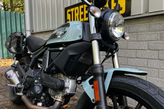 Ducati Scrambler SIXTY 2 (2016) thumbnail 1