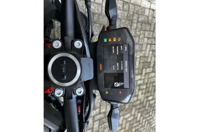 KTM 890 Duke R (2020) thumbnail 5
