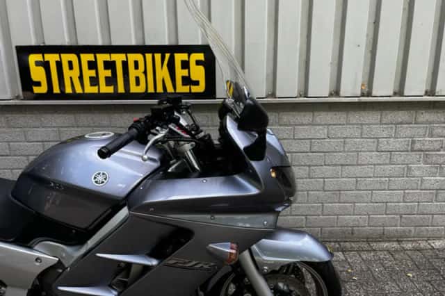 Yamaha FJR 1300 A (2005) thumbnail 4