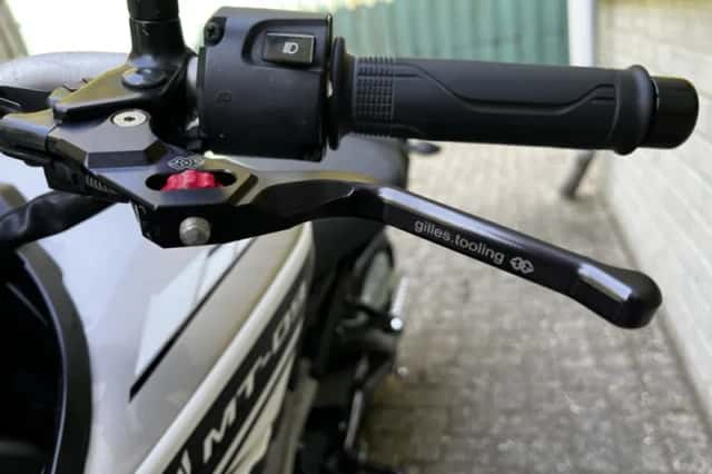 Yamaha MT-09 (2014) thumbnail 2