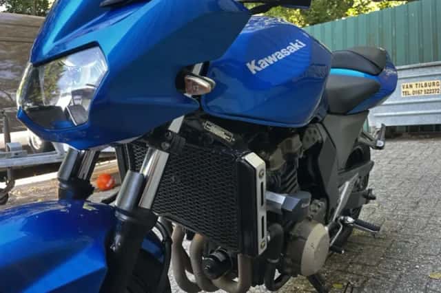 Kawasaki Z750 (2004) thumbnail 3