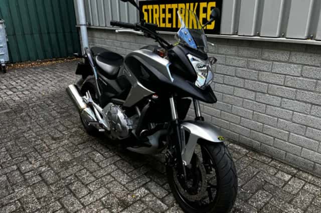Honda NC700X (2012) thumbnail 4