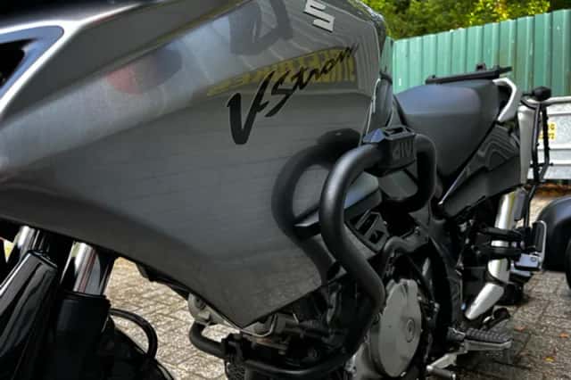 Suzuki V-Strom (2007) thumbnail 2