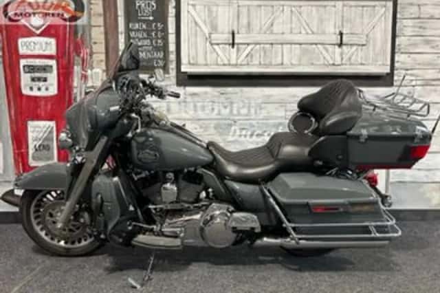 Harley-Davidson Electra Glide Ultra Classic (2013) thumbnail 2