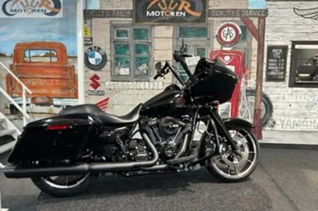 Harley-Davidson Road Glide (2023) thumbnail 1