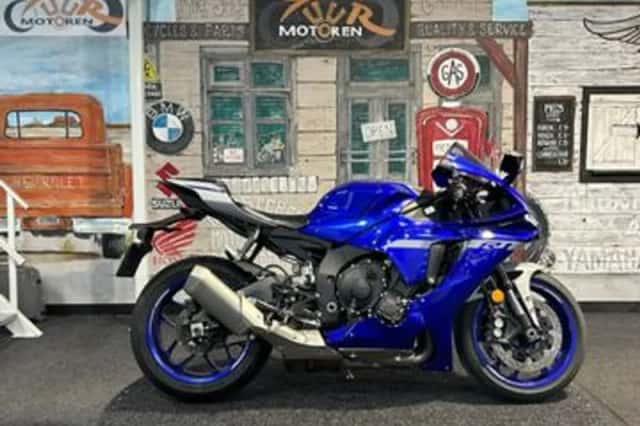 Yamaha YZF 1000 R (2020) thumbnail 1