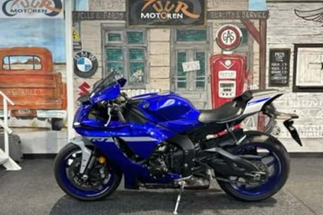 Yamaha YZF 1000 R (2020) thumbnail 2