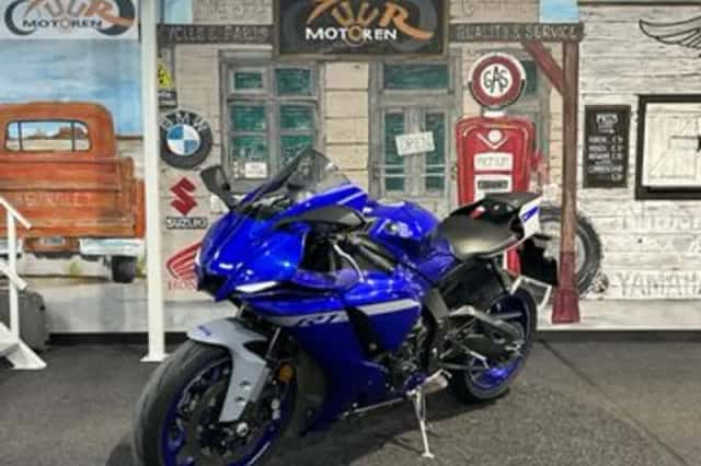 Yamaha YZF 1000 R (2020) thumbnail 4