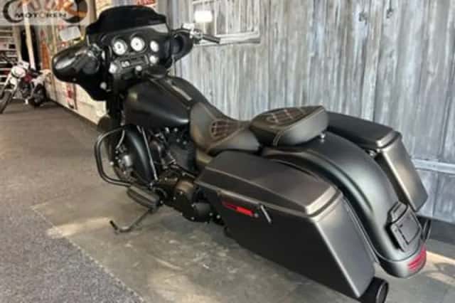 Harley-Davidson Street Glide (2011) thumbnail 6