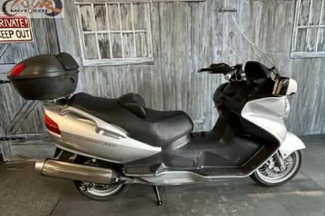 Suzuki AN 650 Burgman (2003) thumbnail 1