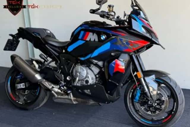 BMW M 1000 XR (2025) thumbnail 1