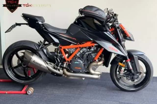 KTM 1290 Super Duke (2022) thumbnail 2