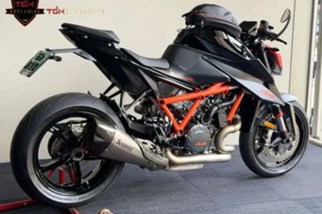 KTM 1290 Super Duke (2022) thumbnail 3