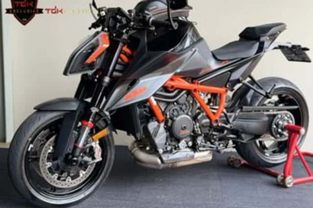 KTM 1290 Super Duke (2022) thumbnail 6