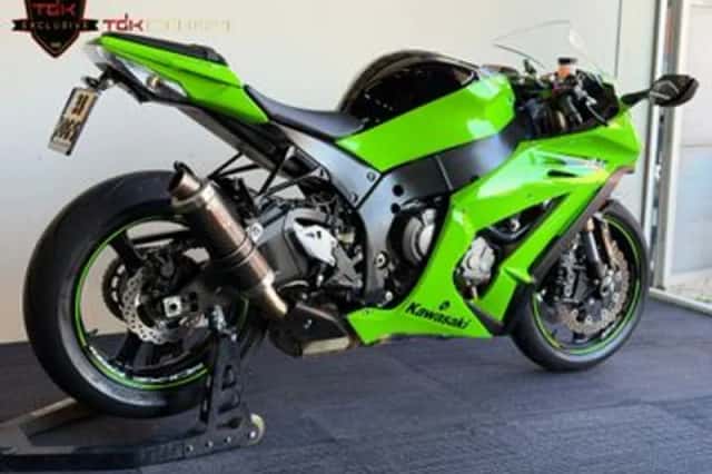 Kawasaki ZX-10R (2011) thumbnail 3