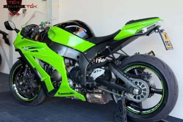Kawasaki ZX-10R (2011) thumbnail 4
