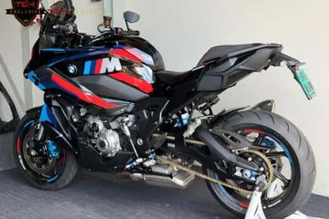 BMW M 1000 XR (2025) thumbnail 4