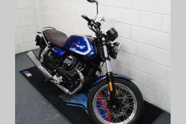 Moto Guzzi V7 Special (2022) thumbnail 3