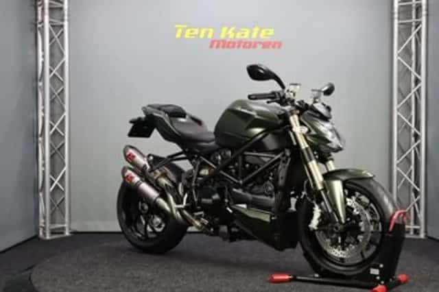 Ducati Streetfighter 848 (2013) thumbnail 2