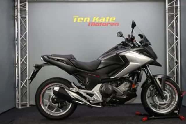 Honda NC750X (2017) thumbnail 1