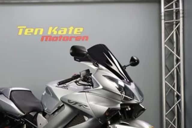 Honda VFR 800 Vtec (2006) thumbnail 2