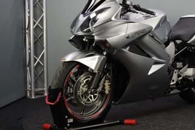 Honda VFR 800 Vtec (2006) thumbnail 6
