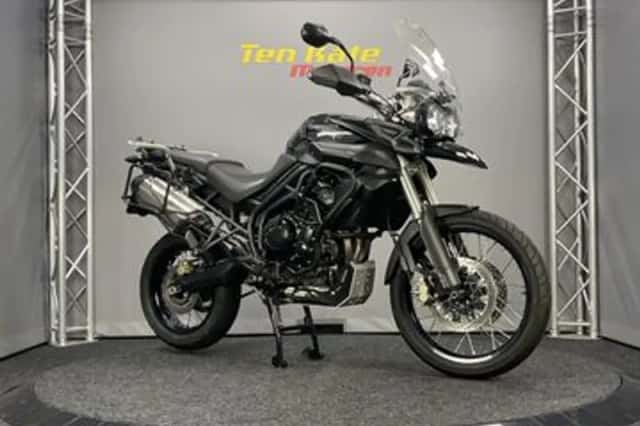 Triumph Tiger 800 XC (2011) thumbnail 2